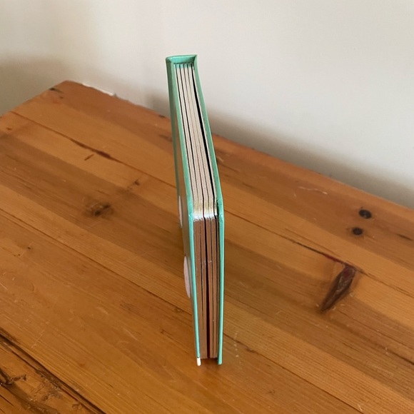 Usborne touchy-feely book That’s not my polar bear - Picture 3 of 6